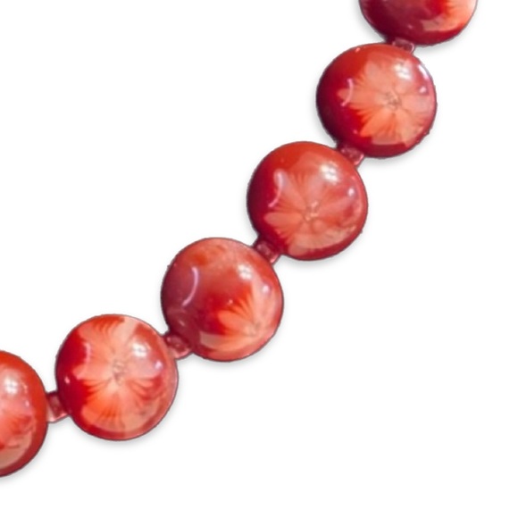 Vintage moonglow beaded necklace with flower center and sparkle in each bead - Picture 4 of 15